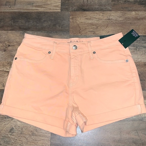 wild fable Pants - Wild Fable High-Rise‎ Shorts.  Size 4.  NWT.  Peach Parfait.